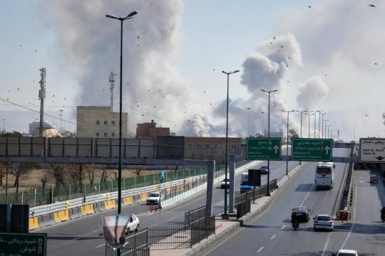 Axios: Πέντε σενάρια για το πώς μπορεί να τελειώσει ο πόλεμος με το Ιράν